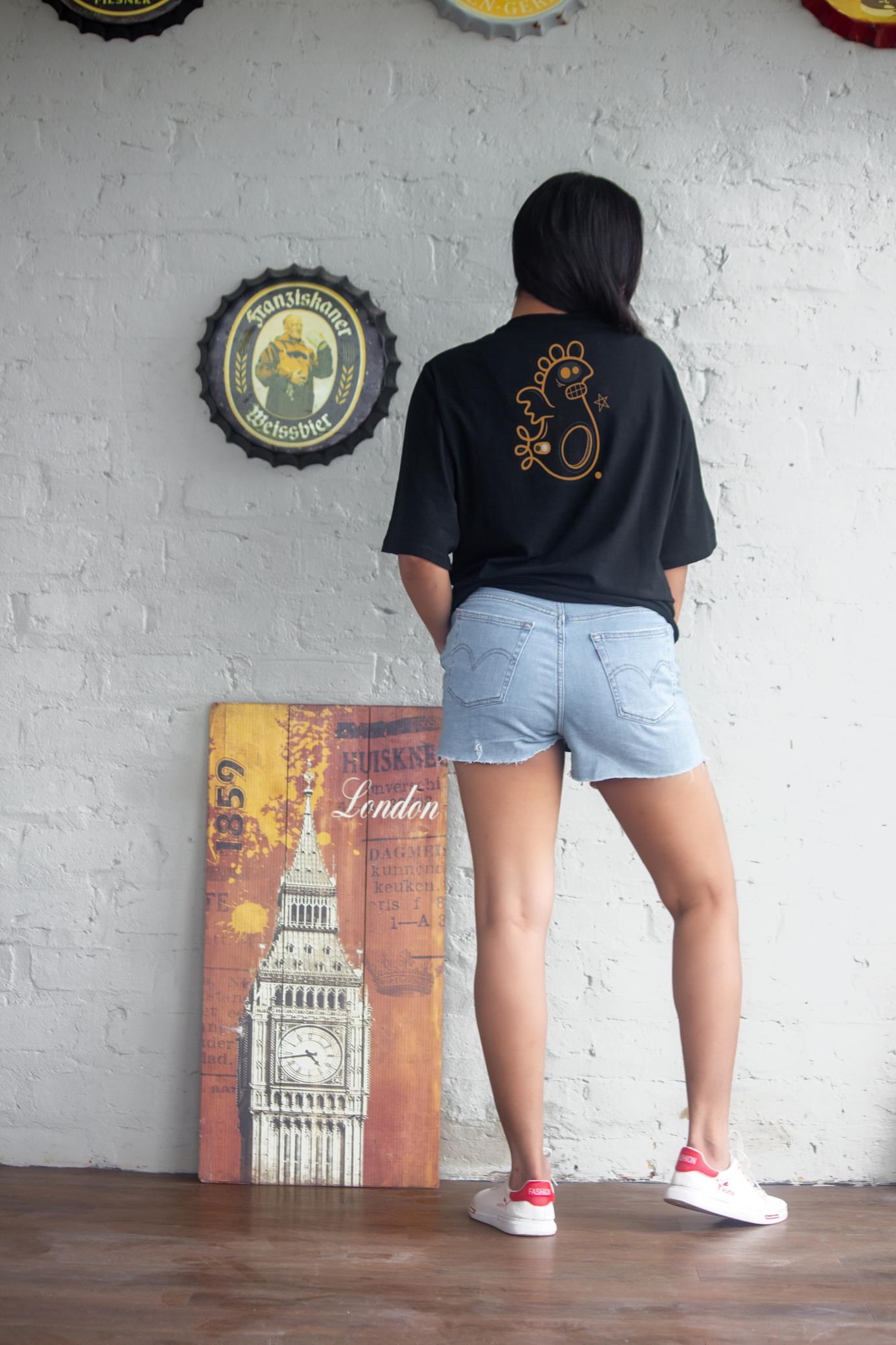 Unisex Oversize V - Image 3